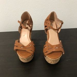 Brown wedges 😍. Perfect for Fall 🍁🍂